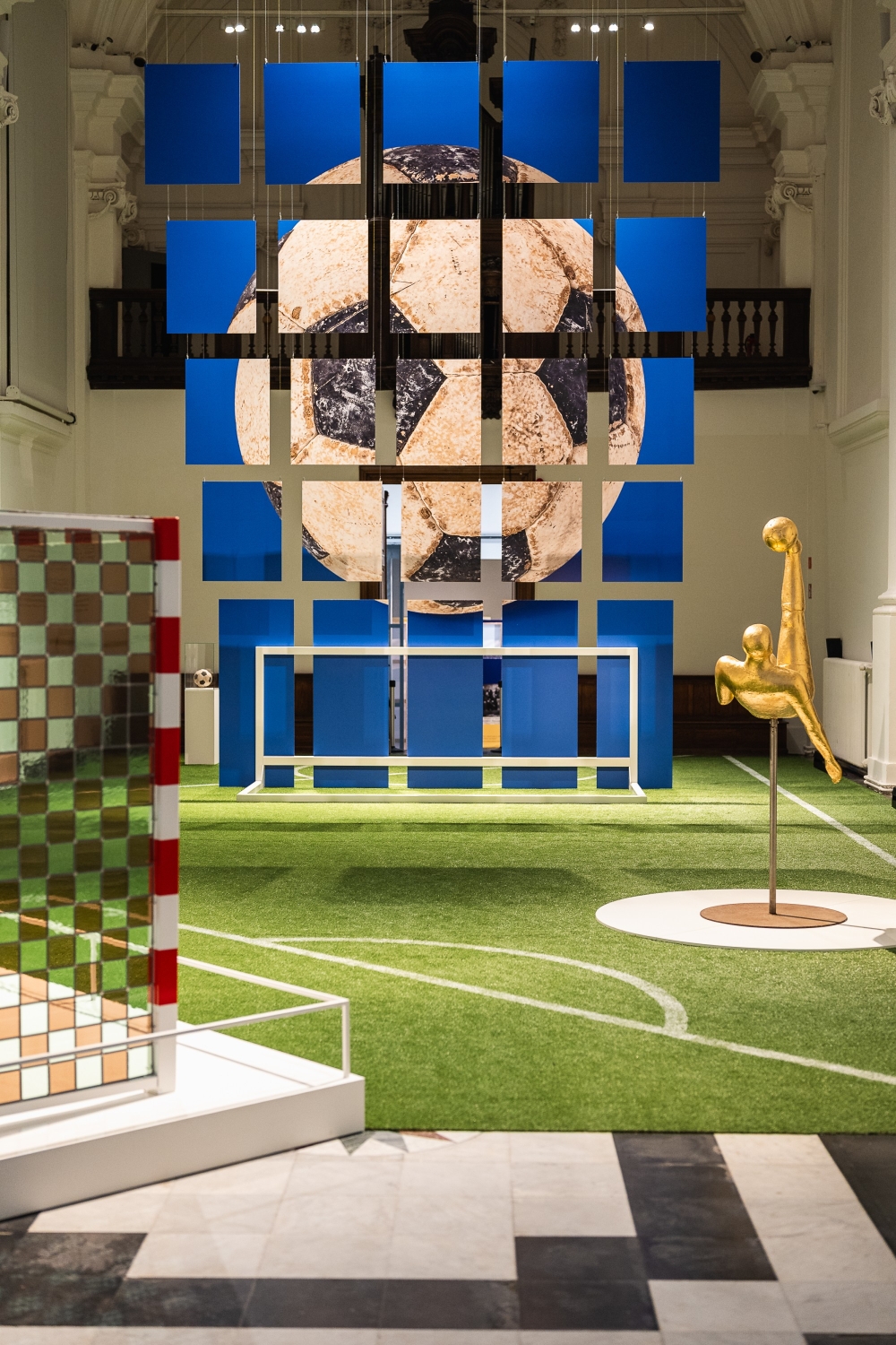 Buitenspel - Voetbal in de stad